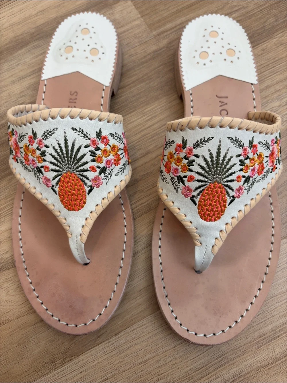 Jack Rogers Pineapple Embroidered Leather Thong Sandals White Size 9.5M - Picture 5 of 5